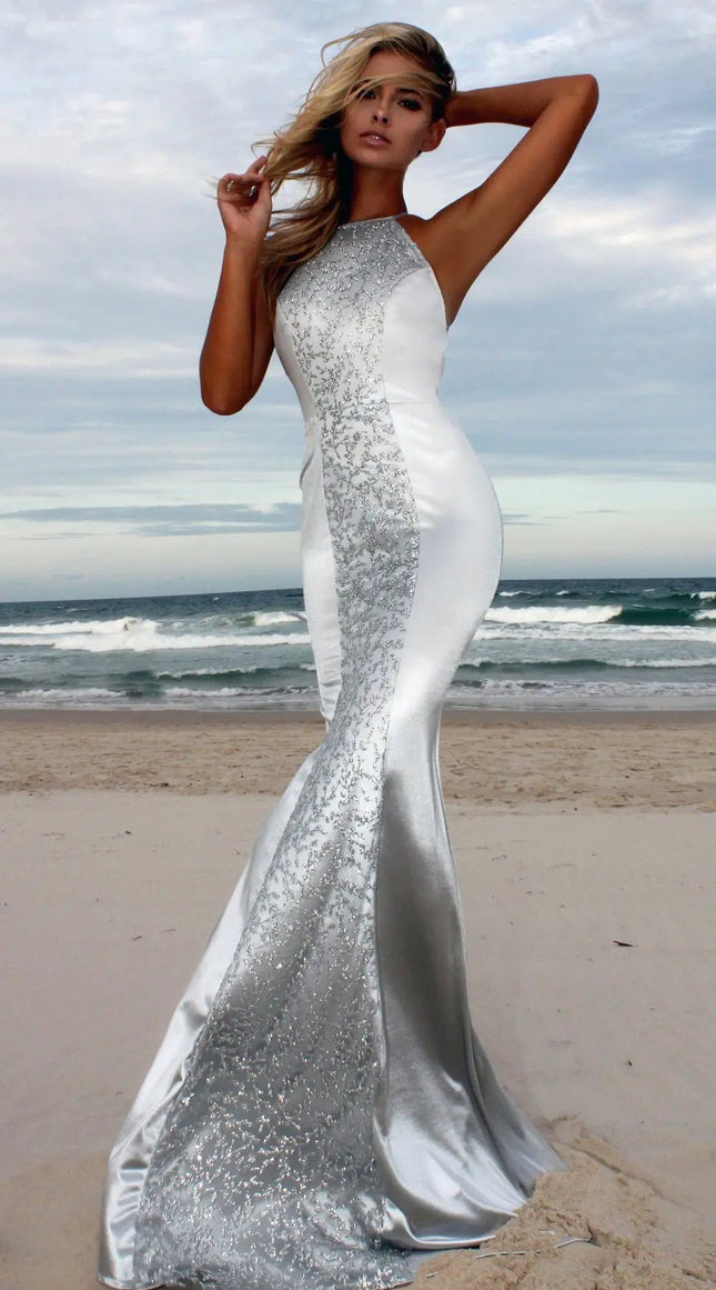 New Fashion Sexy Backless Dress with Halter Neck Long Skirt