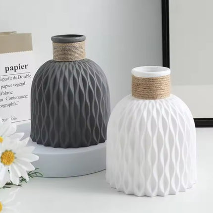 DIY Plastic Flower Vase