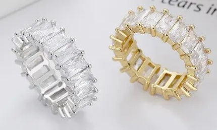 Fashionable Diamond Stud Copper Ring for Women
