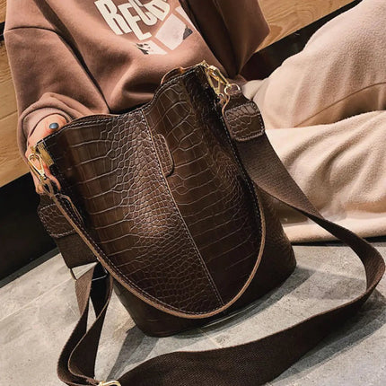 Blake Shoulder Bag - Chocolate Croc - Lamarshop1