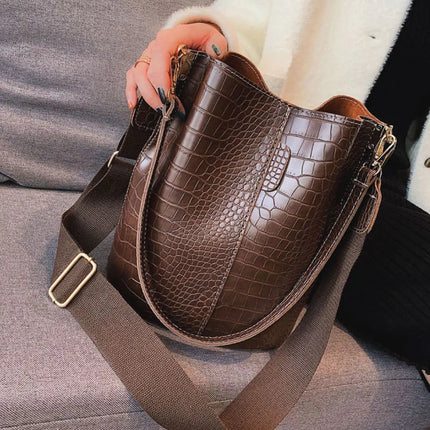 Blake Shoulder Bag - Chocolate Croc - Lamarshop1