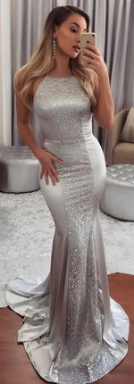 New Fashion Sexy Backless Dress with Halter Neck Long Skirt