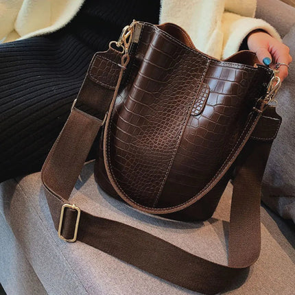 Blake Shoulder Bag - Chocolate Croc - Lamarshop1